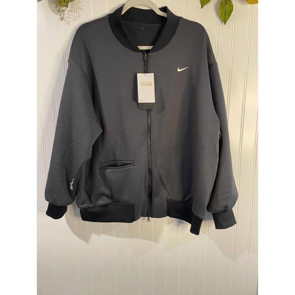 Nike Dri-Fit Loose Fit Gray Jacket With Signature Logo Large